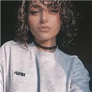 Laureata triennale e magistrale in scienze biologiche, con master per l’insegnamento di matematica e scienze per le scuole secondarie di primo grado